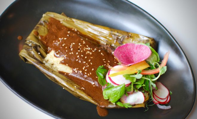 Tamal De Mole Negro