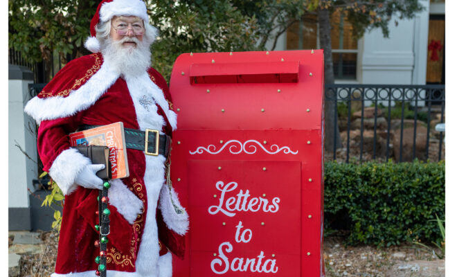 Letters to Santa in Local Family's Santa Mailbox Receive Responses from ...