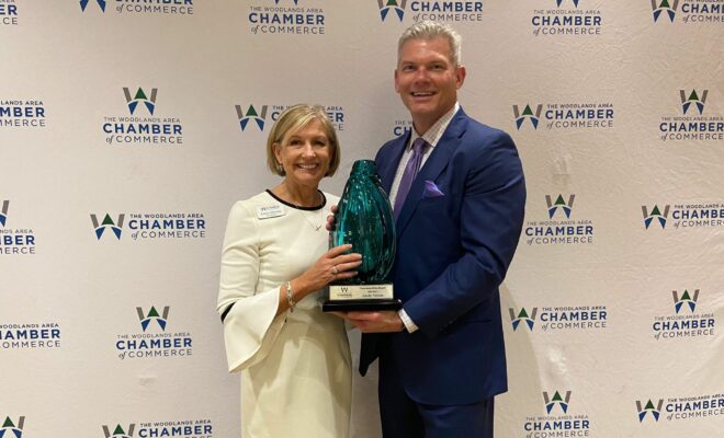 J.J. Hollie ended the awards ceremony by thanking Linda Nelson, Memorial Hermann The Woodlands Medical Center