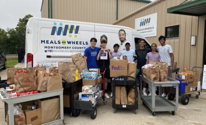 https://hellowoodlands.com/wp-content/uploads/2022/07/Woodlands-High-School-DEI-Club-Meals-on-Wheels-Montgomery-County-660x400.jpg