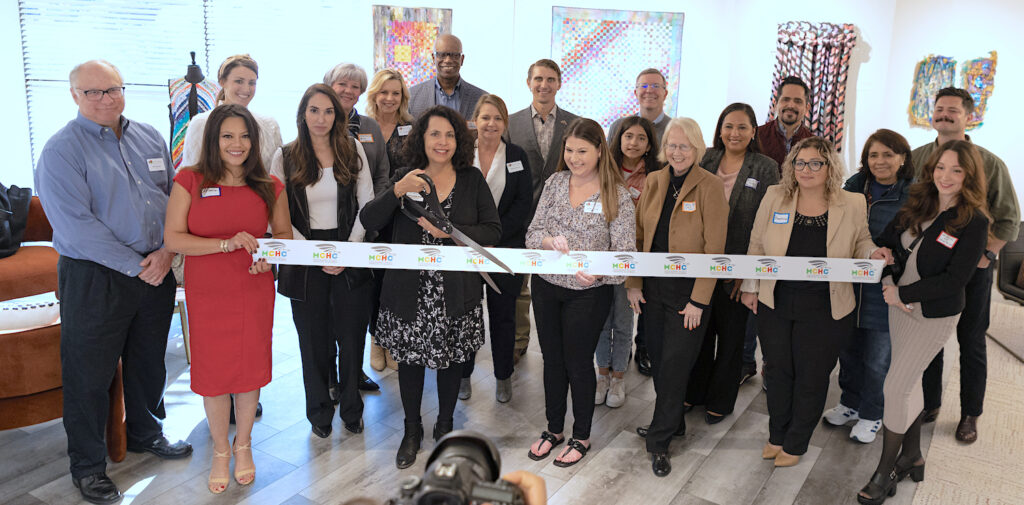 The Woodlands Arts Council welcomes Community and celebrates New Space with MCHC Ribbon Cutting