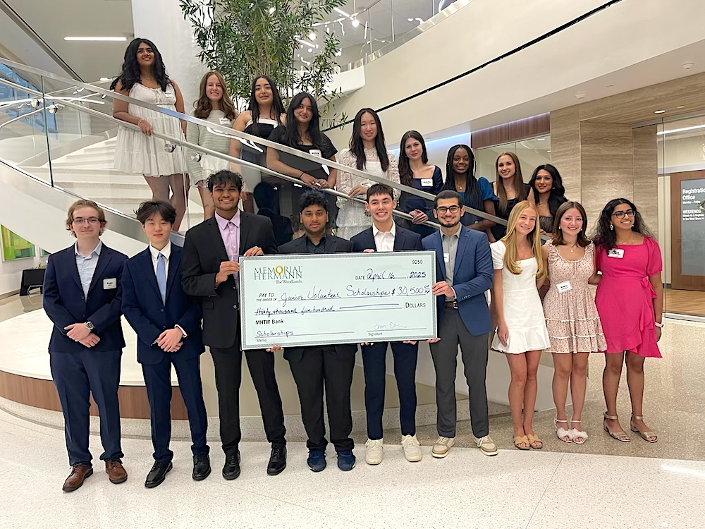 Memorial Hermann The Woodlands Junior Volunteer Scholarships 2025