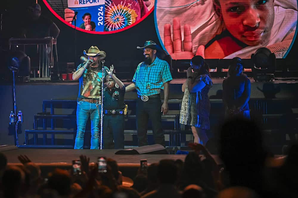 DJ Daniel and Jason Aldean in The Woodlands