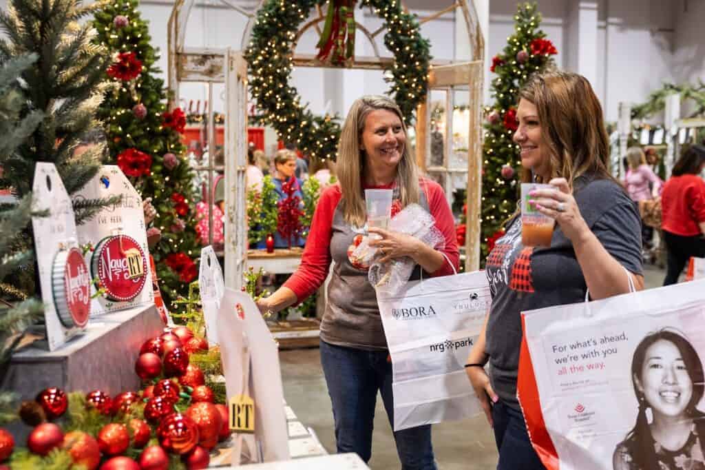 Shopping at Nutcracker Market Photography by Melissa Taylor