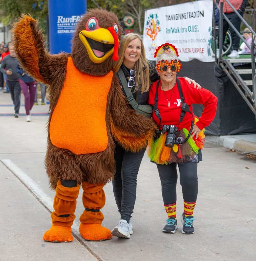 Thanskgiving Morning YMCA Run Thru The Woods The Woodlands