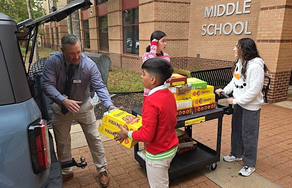 Middle School John Cooper Students Continue the Tradition of Generosity by donating to Montgomery County Food Bank