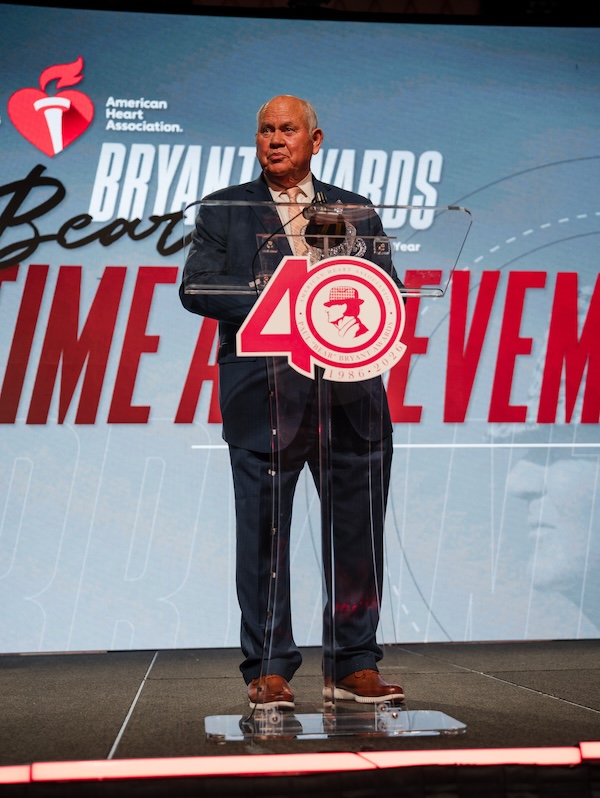Legendary Tennessee Head Coach Phillip Fulmer receiving the Bear Bryant Lifetime Achievement Award last season. This year’s winner will be announced in October.