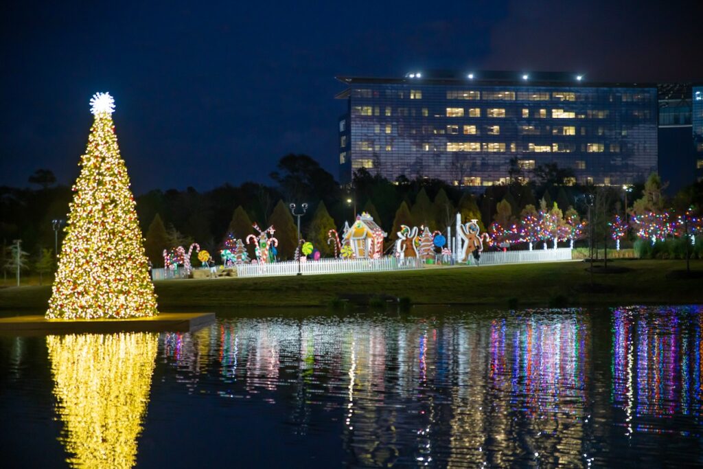 City Place_Tree Lighting Night_credit Alex Montoya