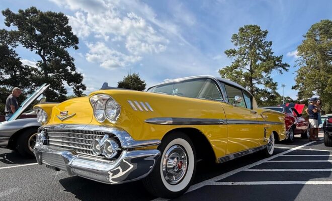 The Woodlands Car Club Presents Vets & Vintage Veterans Day Tribute & Holiday Food Drive